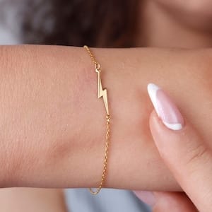 Imported Elegant Spark Bracelet – Premium Artificial Jewelry for Women